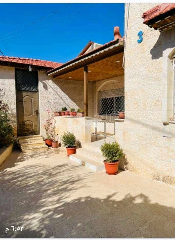 فيلا/منزل في عمارة للبيع /منزل مستقل - 155,000 دأ - صورة 1