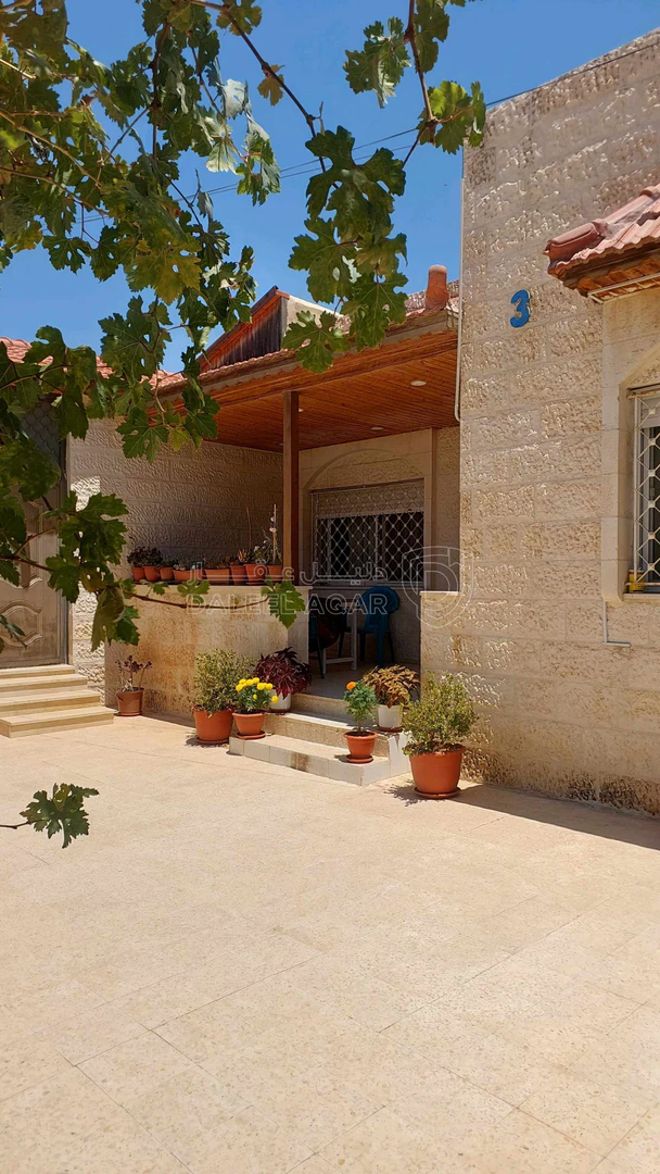 فيلا/منزل في عمارة للبيع /منزل مستقل - 155,000 دأ - صورة 1