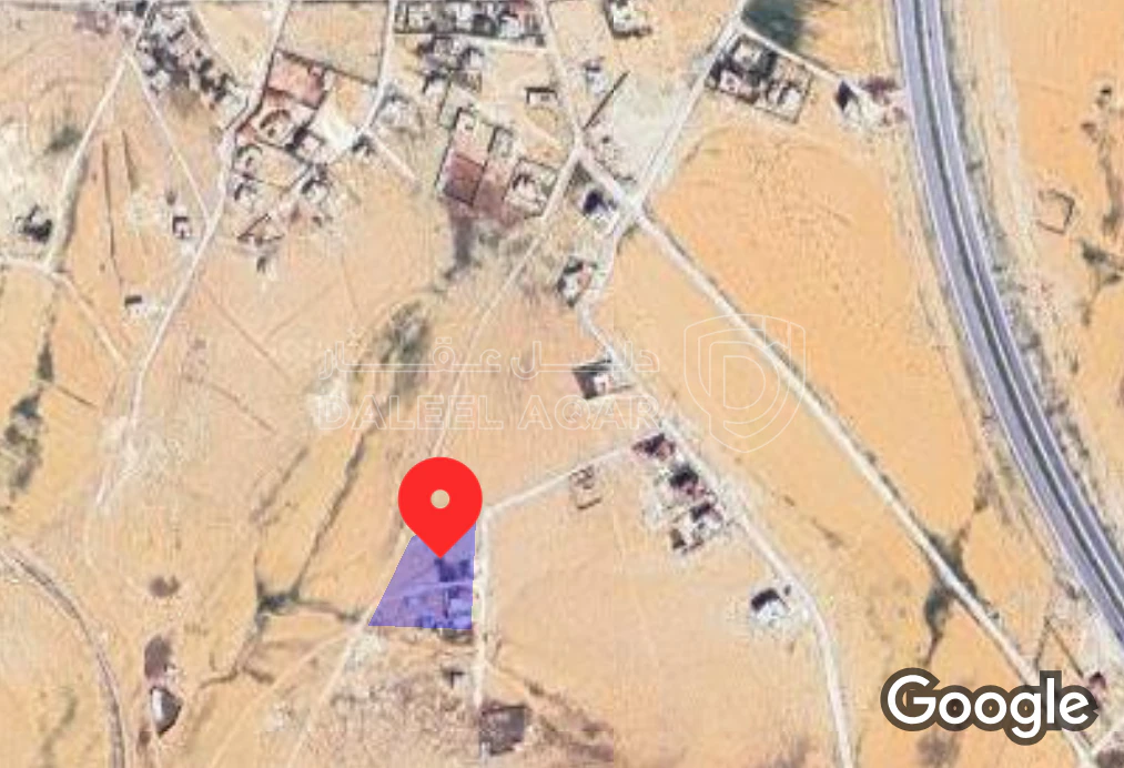 أرض في جنوب ثغرة الجب شرق سكة القطار - 50,000 دأ - صورة 1