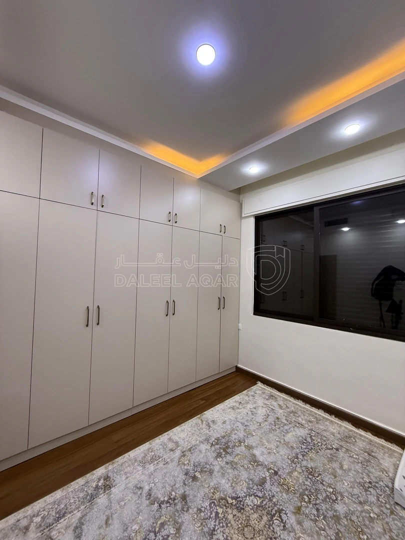 شقة في بقرب مطعم ورد - 215,000 دأ - صورة 1