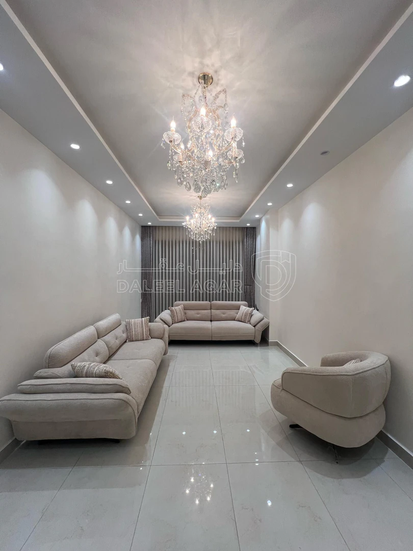 شقة في بقرب مطعم ورد - 215,000 دأ - صورة 1