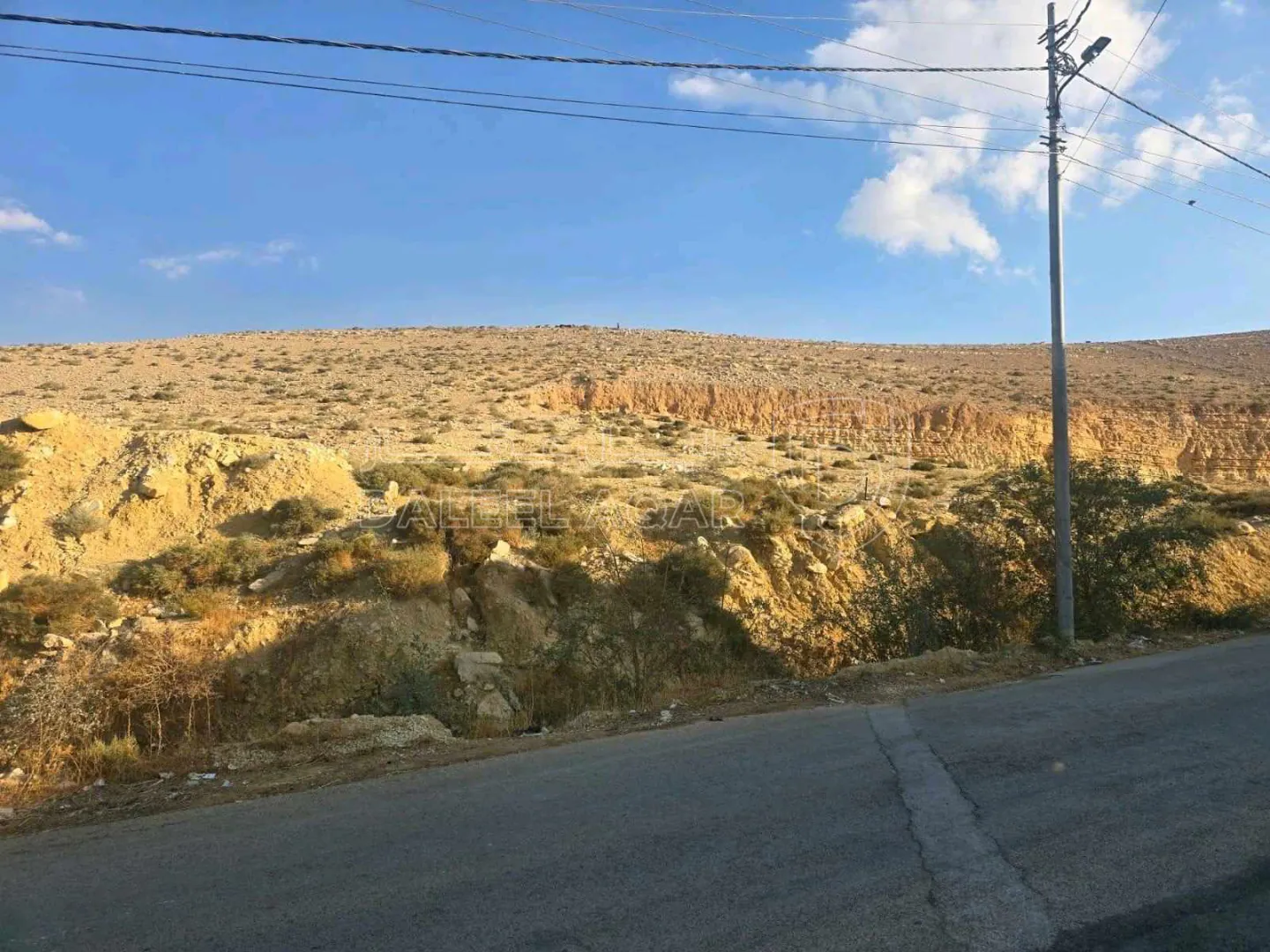 أرض في 🏡 امتلك أرضك الآن – فرصة حقيقية في الزرقاء / أبو  - 10,000 دأ - صورة 1