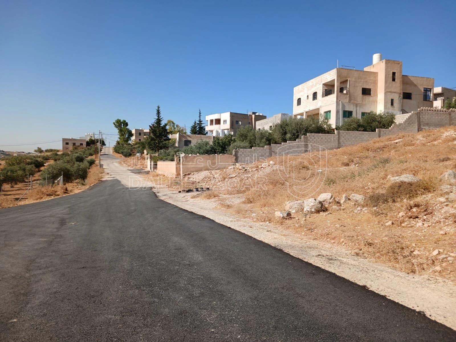 أرض في شار ع مادبا الغربي  - 55,000 دأ - صورة 3