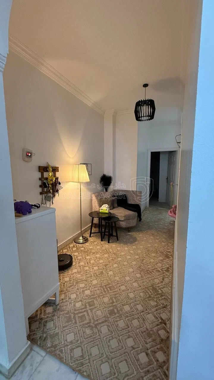 شقة في ضاحيه الاميره سلمى  - 60,000 دأ - صورة 2