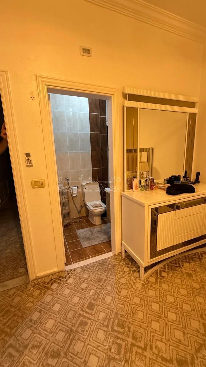 شقة في ضاحيه الاميره سلمى  - 60,000 دأ - صورة 16
