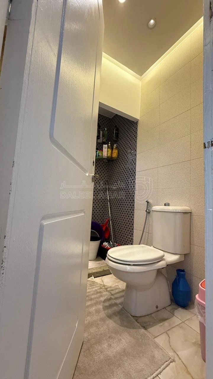 شقة في ضاحيه الاميره سلمى  - 60,000 دأ - صورة 23