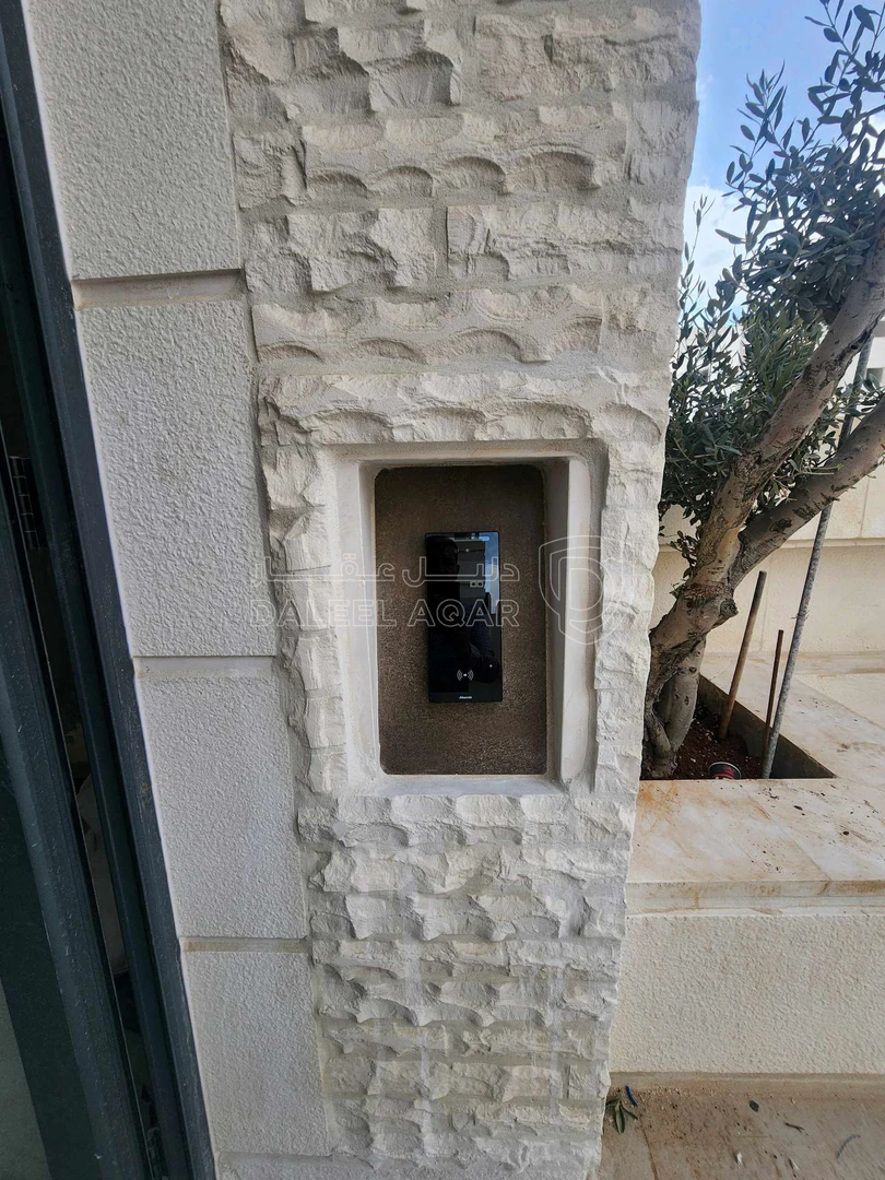 شقة في حي الصحابة رجم عميش بقرب كردور عبدون والسكن الخاص - 260,000 دأ - صورة 1