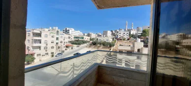 شقة في شقة مميزة قريبة من الخدمات - 70,000 دأ - صورة NaN