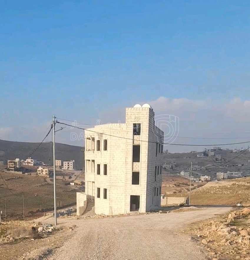 مبنى في الزرقاء  - 150,000 دأ - صورة 1