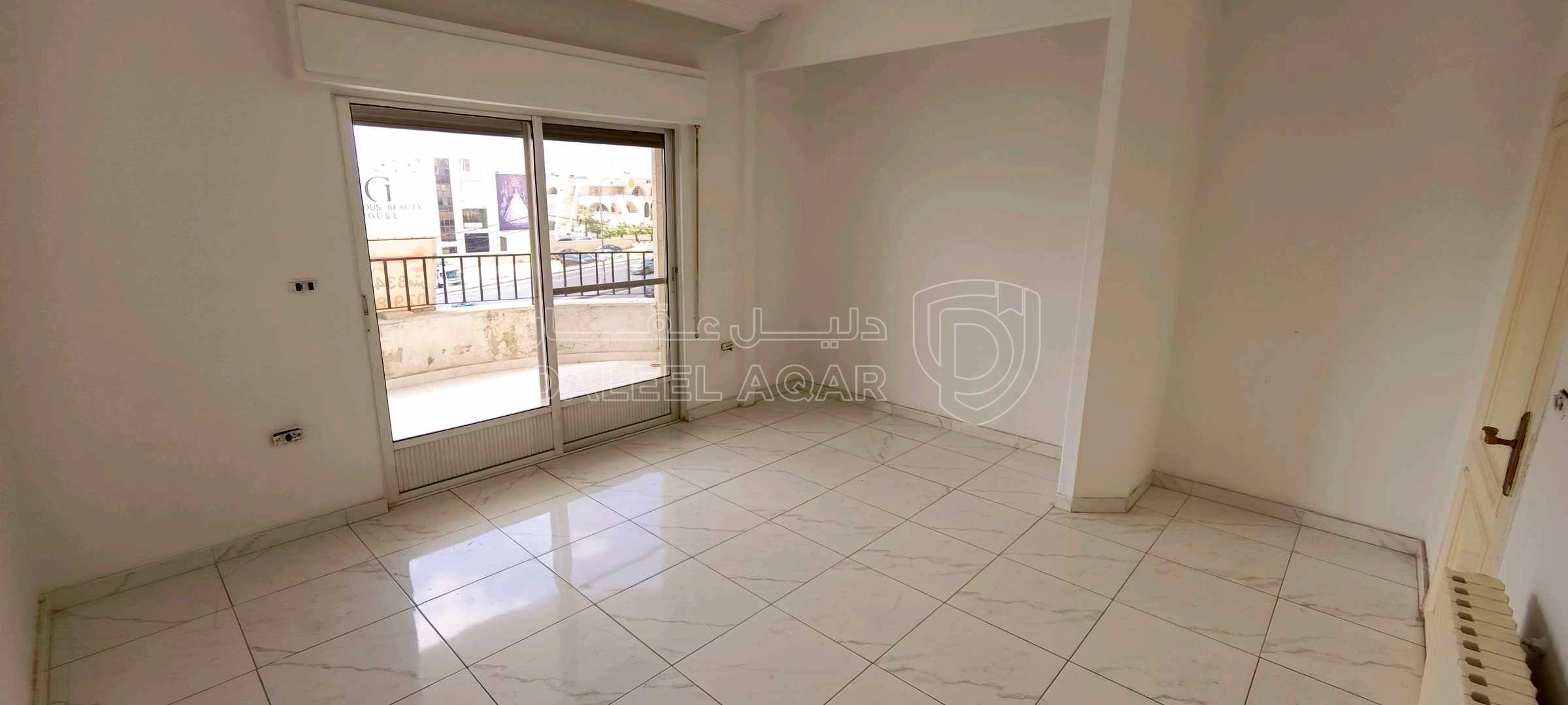 شقة في الدوار السادس، عبدون الشمالي،شارع سليمان الحديدي - 240,000 دأ - صورة 1