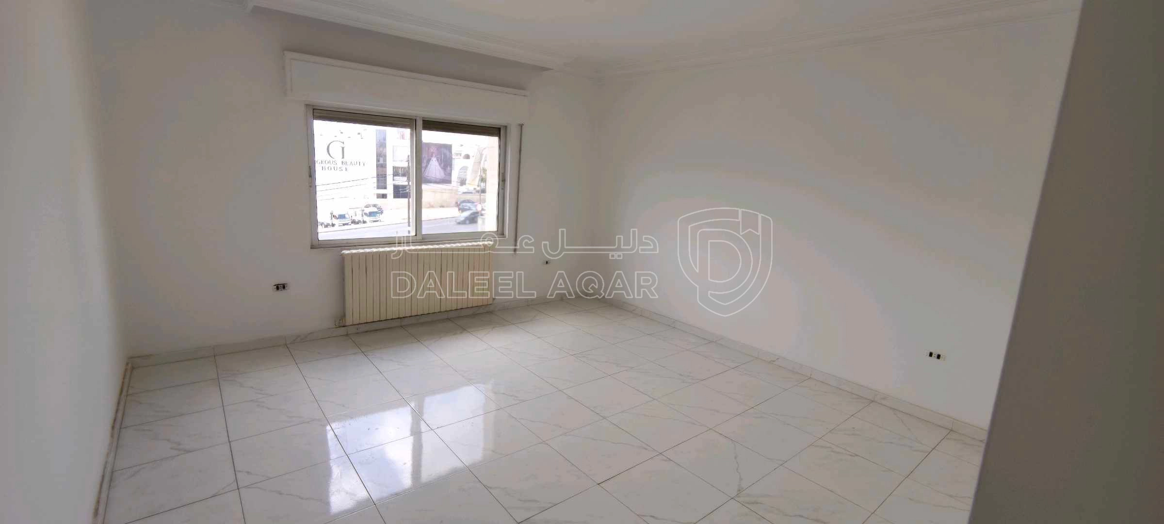 شقة في الدوار السادس، عبدون الشمالي،شارع سليمان الحديدي - 240,000 دأ - صورة 1