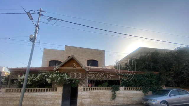 فيلا/منزل في سحاب_ الحي الشرقي خلف مسجد شيخة - 100,000 دأ - صورة NaN