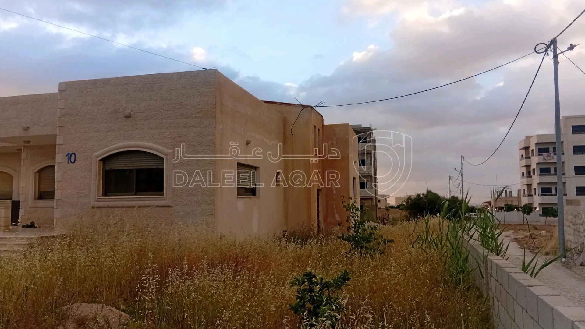 فيلا/منزل في الكرك ، المنشية ، مثلث اليوبيل - 75,000 دأ - صورة 1