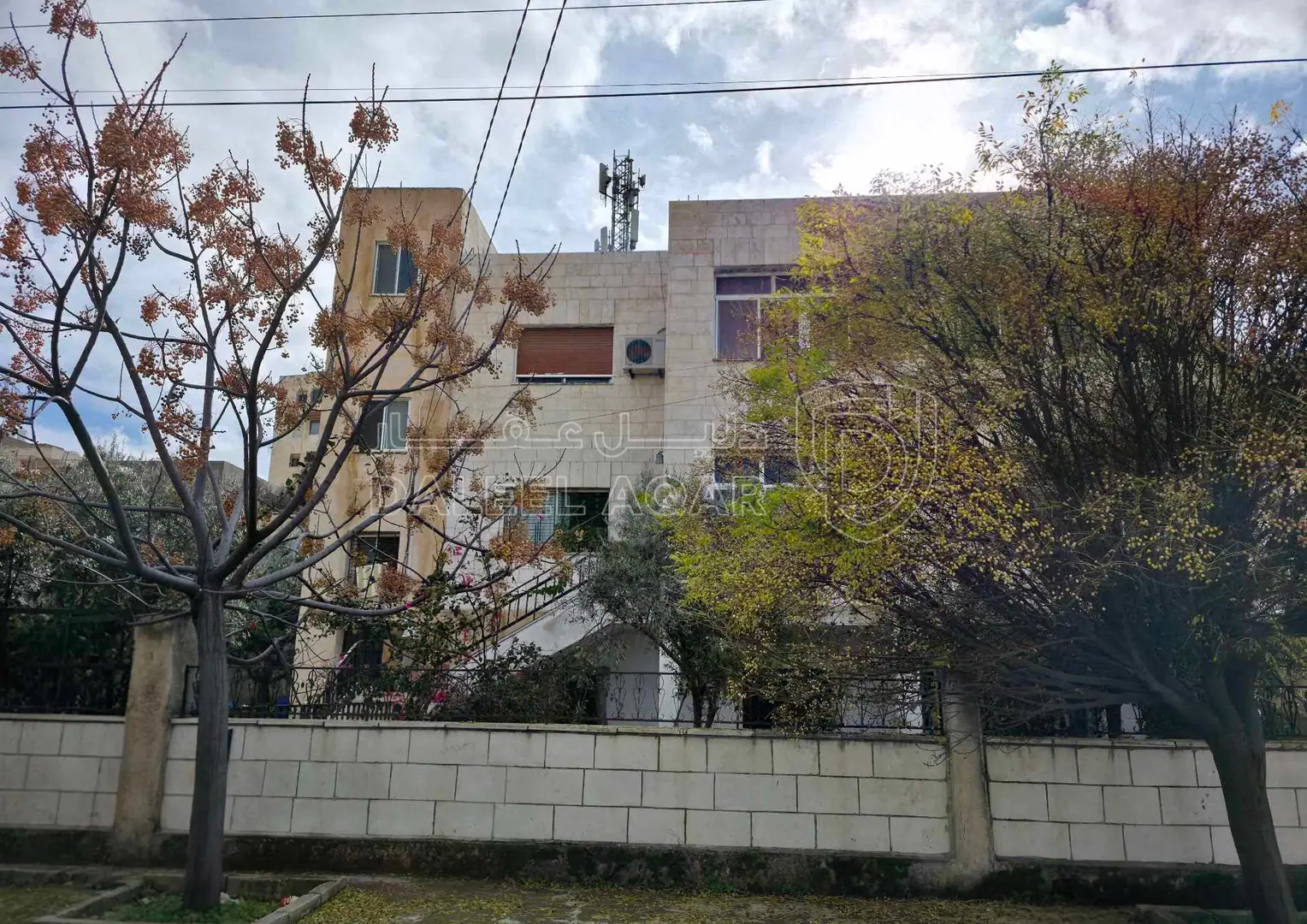 فيلا/منزل في شارع الكندي  - 185,000 دأ - صورة 1