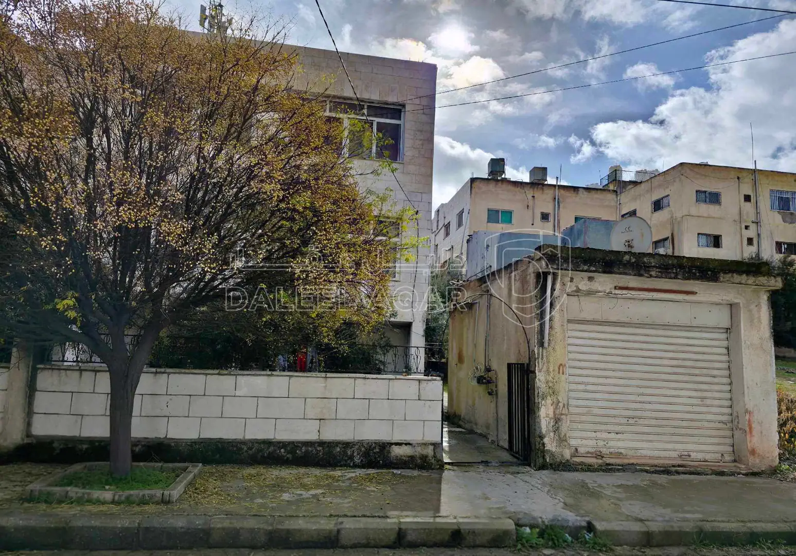 فيلا/منزل في شارع الكندي  - 185,000 دأ - صورة 1