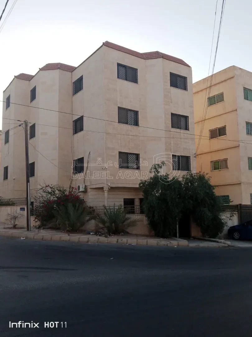 مبنى في البتراوي شارع محمود ابو البندوره عماره رقم 17 - 215,000 دأ - صورة 1