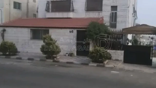 فيلا/منزل - ام الحيران خلف محكمة جنوب عمان - 130000 دأ