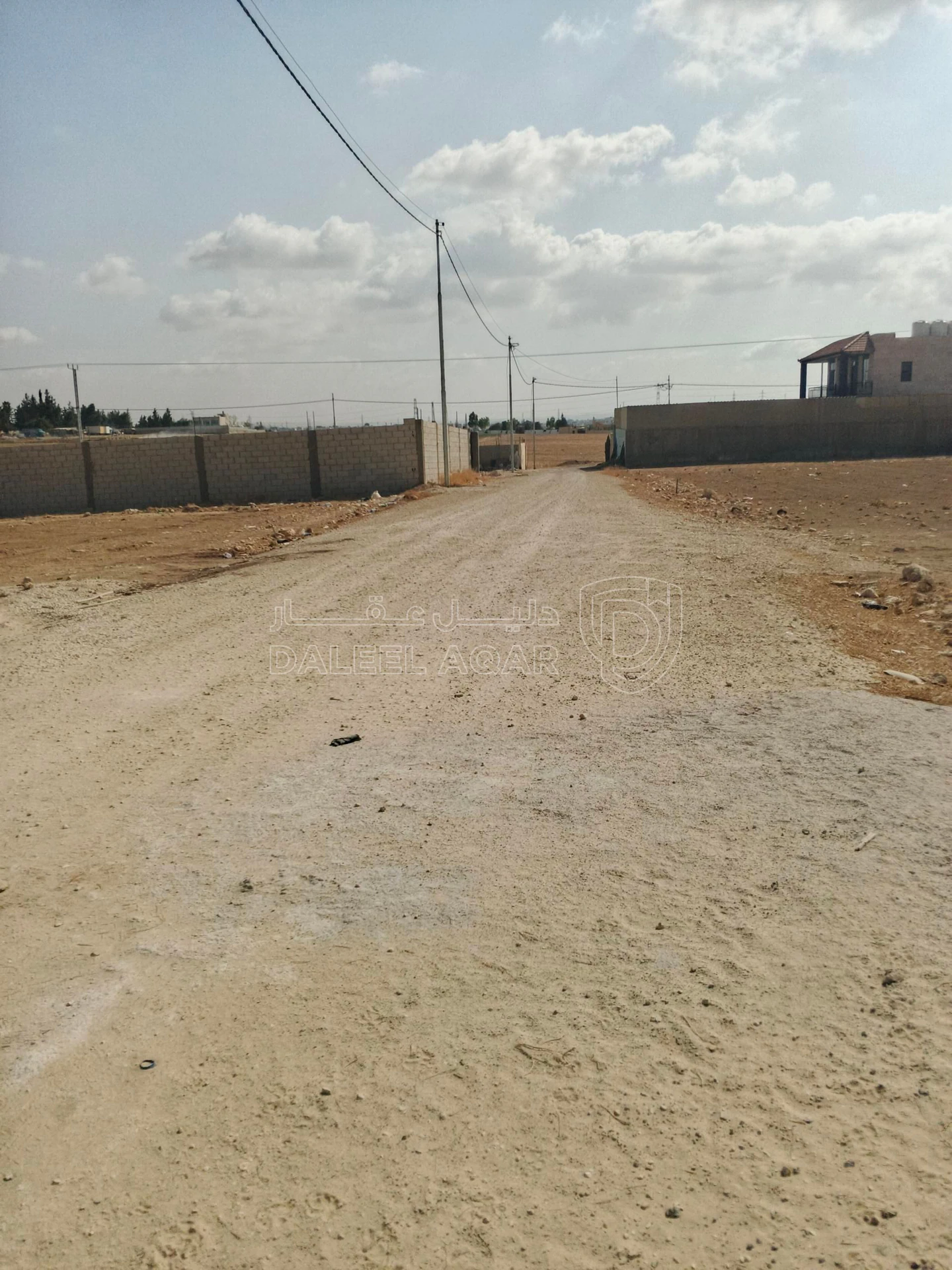 مزرعة/شاليه في مزرعه خاصه واصلها جميع الخدمات موقع مطل وفاخر - 40,000 دأ - صورة 2