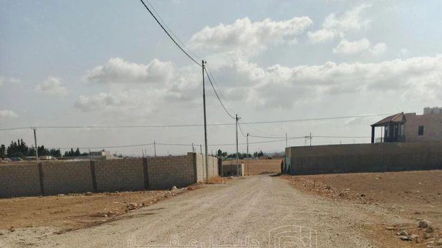 مزرعة/شاليه في مزرعه خاصه واصلها جميع الخدمات موقع مطل وفاخر - 40,000 دأ - صورة NaN