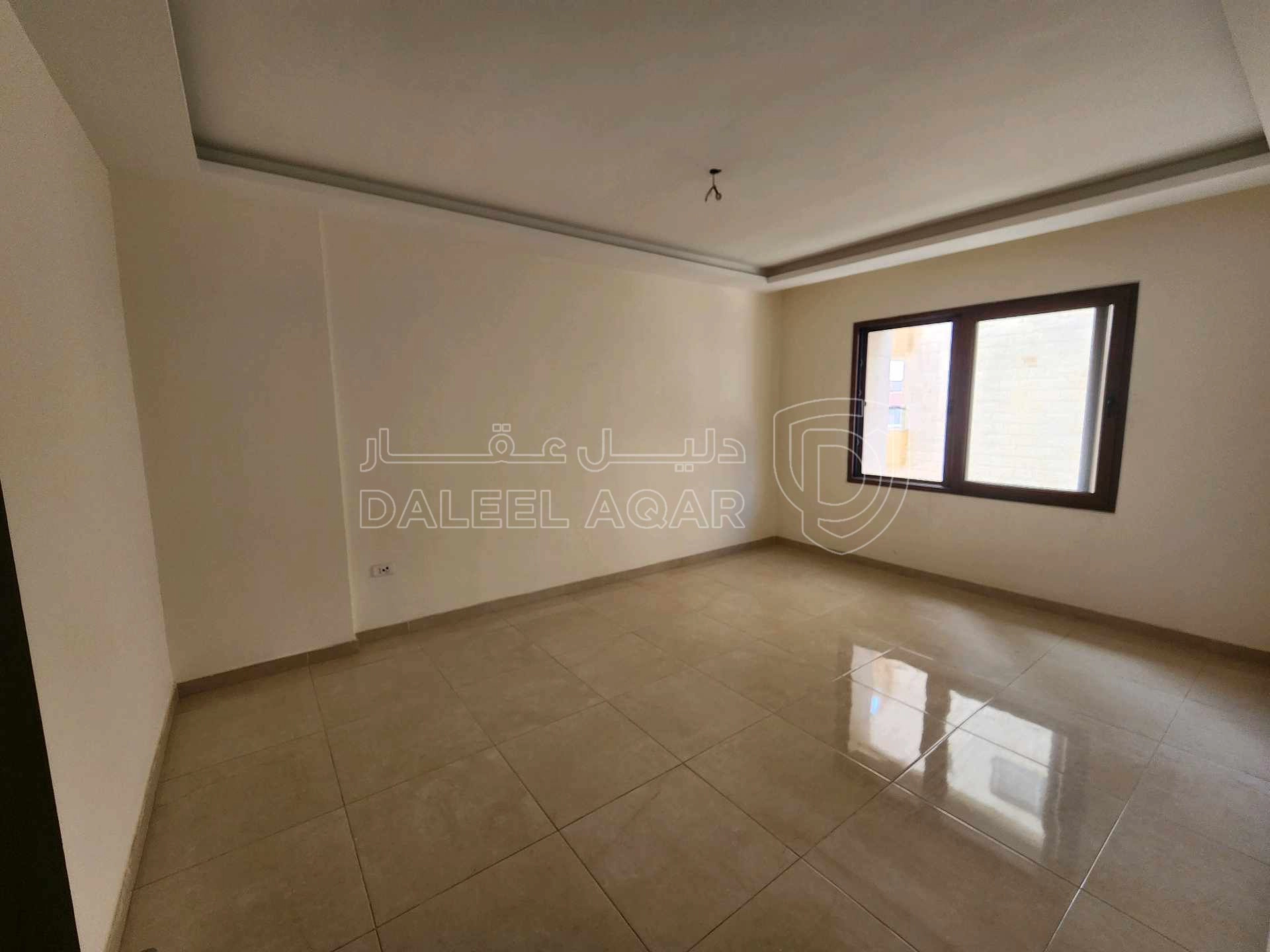 شقة في شقة بتجهيزات مميزة - 162,000 دأ - صورة 1