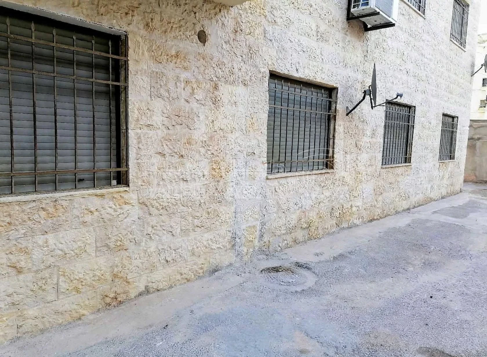 شقة في اربد - الحي الشرقي - دوار الشهداء ومخفر الحي الشرق - 35,500 دأ - صورة 8