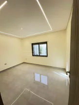 شقة في تبعد 2.5 كم عن شارع المطار  - 73,000 دأ - صورة NaN