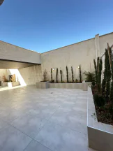 شقة في تبعد 2.5 كم عن شارع المطار  - 73,000 دأ - صورة NaN
