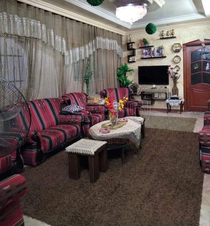 فيلا/منزل في الزرقاء الجديده شارع ٢٦ - 100,000 دأ - صورة 1