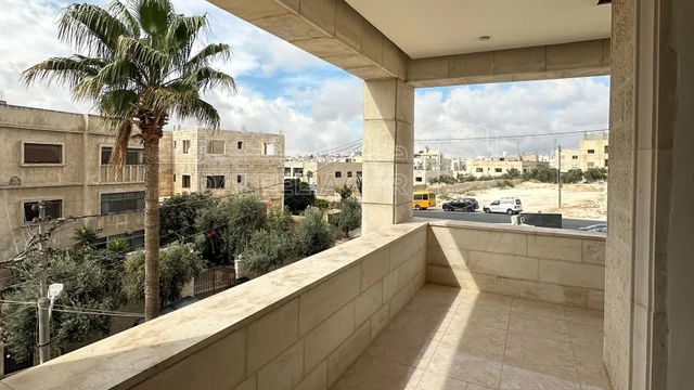فيلا/منزل في المقابلين بالقرب من اكادمية الحفاظ - 360,000 دأ - صورة NaN