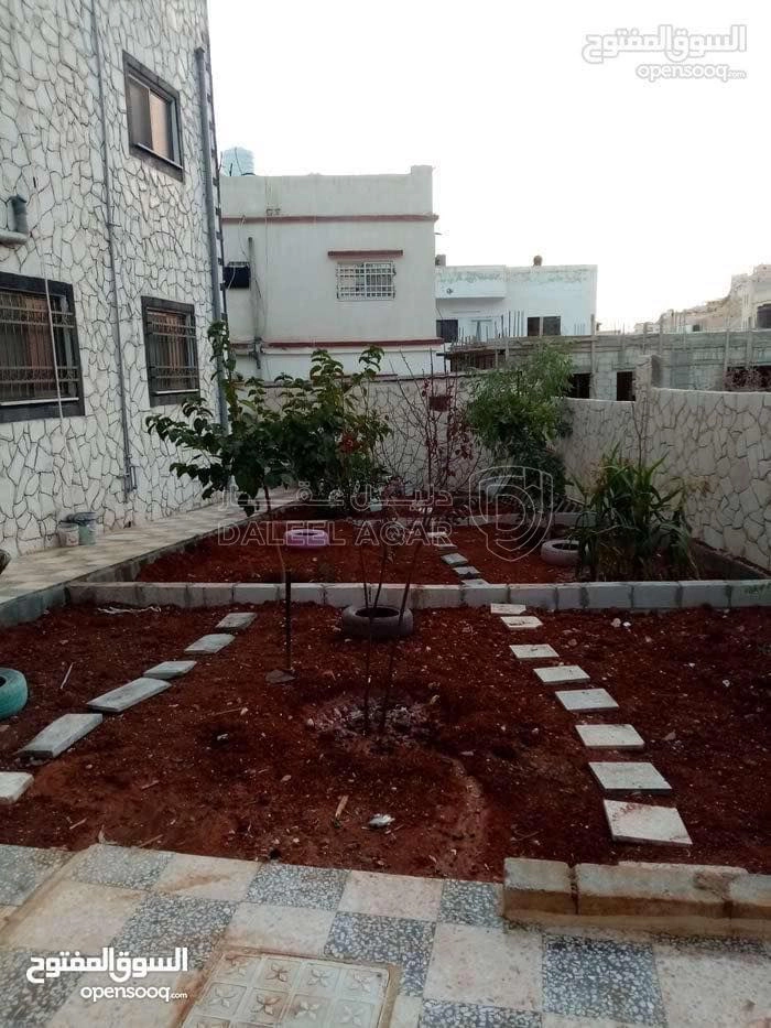 فيلا/منزل في الزرقاء الجديدة —السيفوي-خلف الدفاع المدني - 135,000 دأ - صورة 1