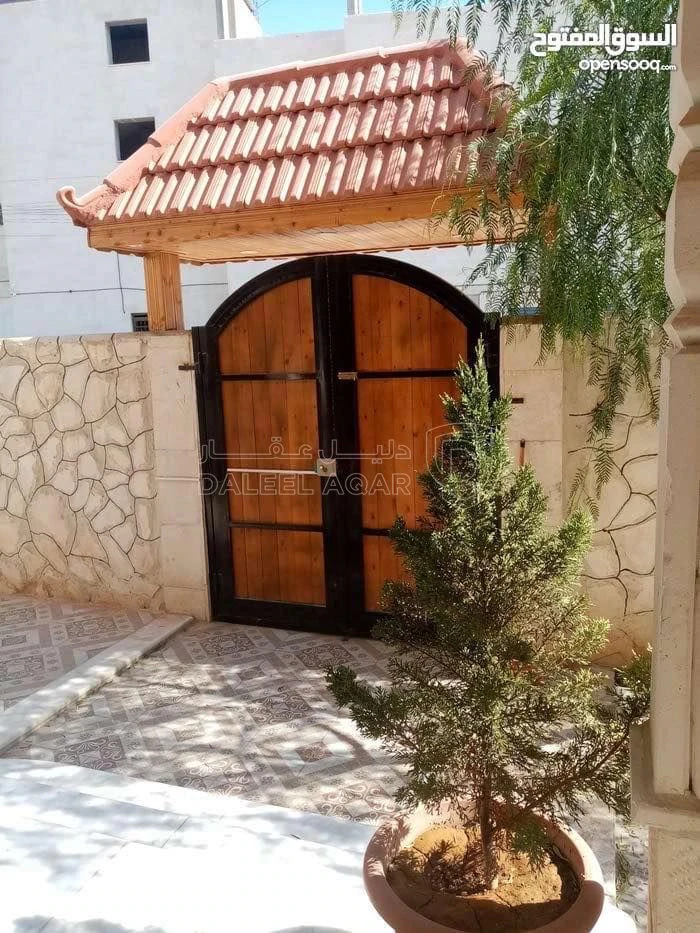 فيلا/منزل في الزرقاء الجديدة —السيفوي-خلف الدفاع المدني - 135,000 دأ - صورة 1