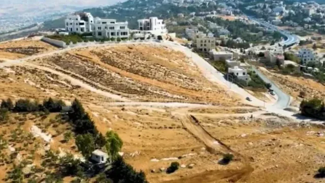 أرض - ارض لقطة للبيع في الحمر  - 225000 دأ