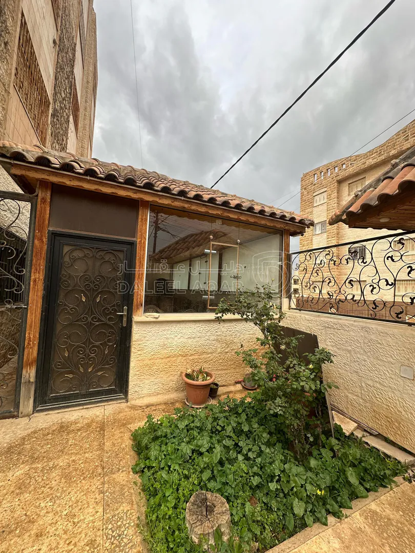 شقة في اربد - الحي الجنوبي - حي الاطباء  - 68,000 دأ - صورة 1