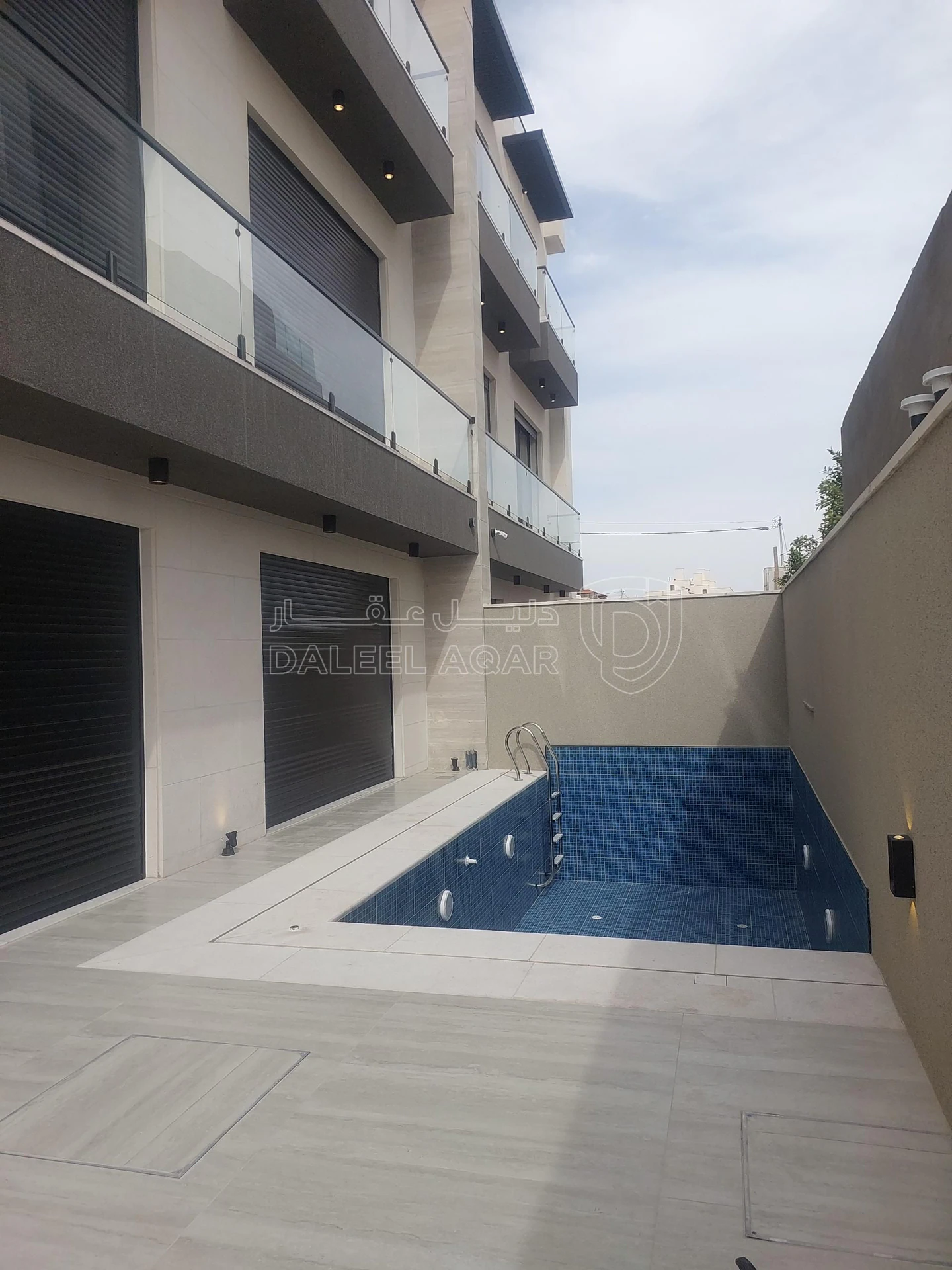 فيلا/منزل في عمان طريق المطار / رجم عميش  - 870,000 دأ - صورة 12