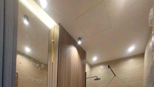 فيلا/منزل في عمان طريق المطار / رجم عميش  - 870,000 دأ - صورة NaN