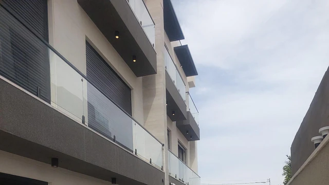فيلا/منزل في عمان طريق المطار / رجم عميش  - 870,000 دأ - صورة NaN