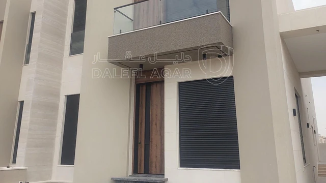 فيلا/منزل في عمان طريق المطار / رجم عميش  - 870,000 دأ - صورة NaN