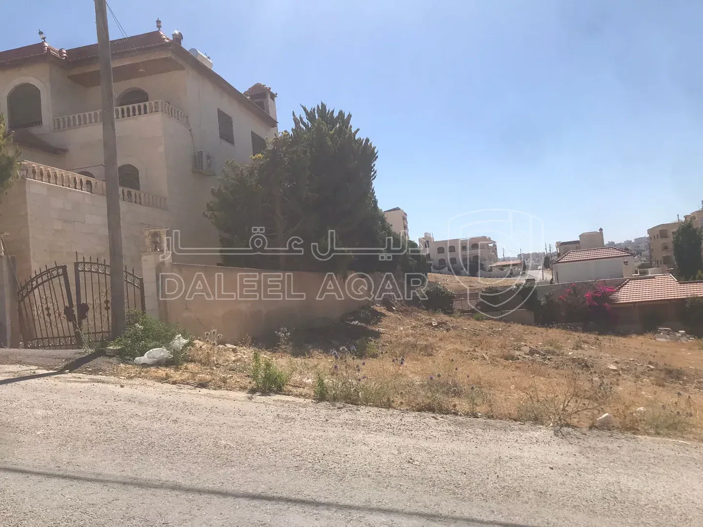 أرض في شارع رفعت شموط شفابدران - 210,000 دأ - صورة 1