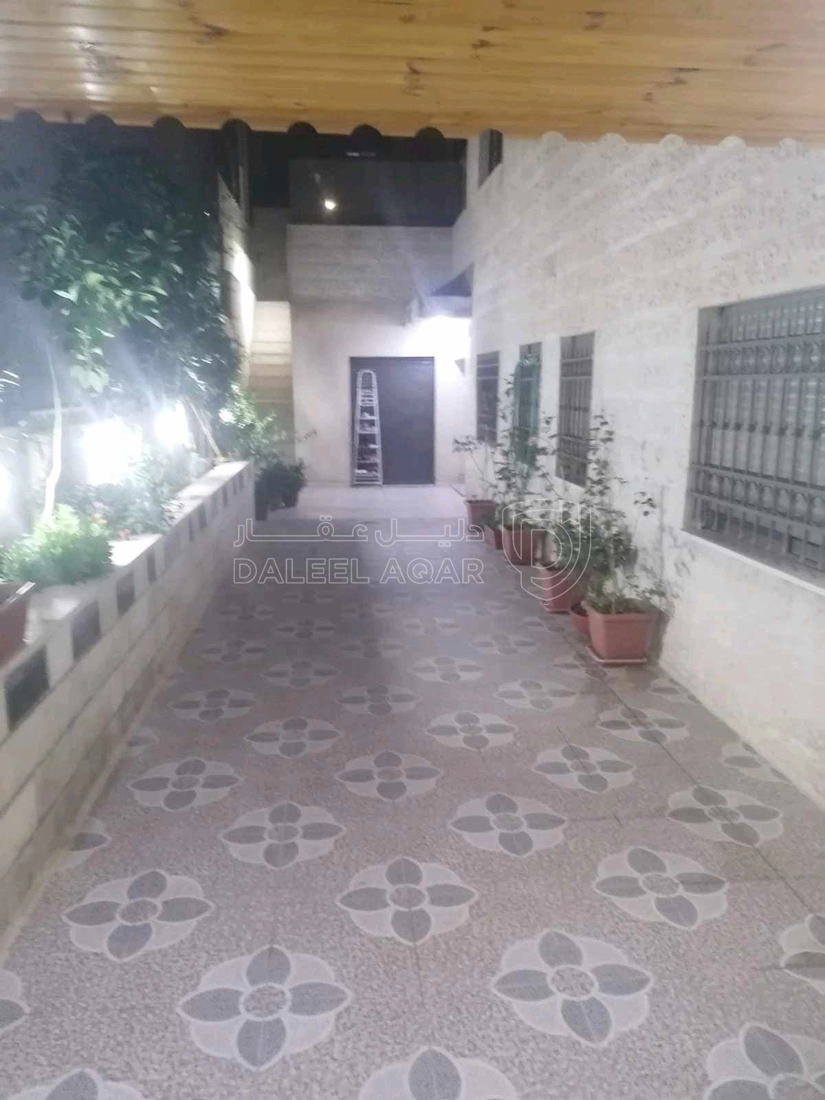 شقة في عمان ضاحية الرشيد قرب مسجد القدس عمارة رقم ٤ - 70,000 دأ - صورة 1