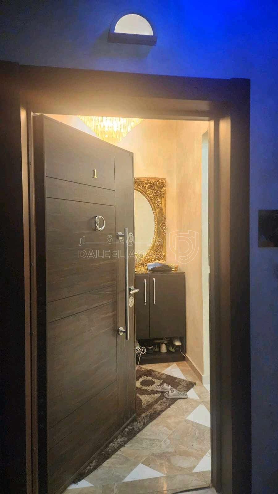 شقة في الكوم الاول - 130,000 دأ - صورة 1