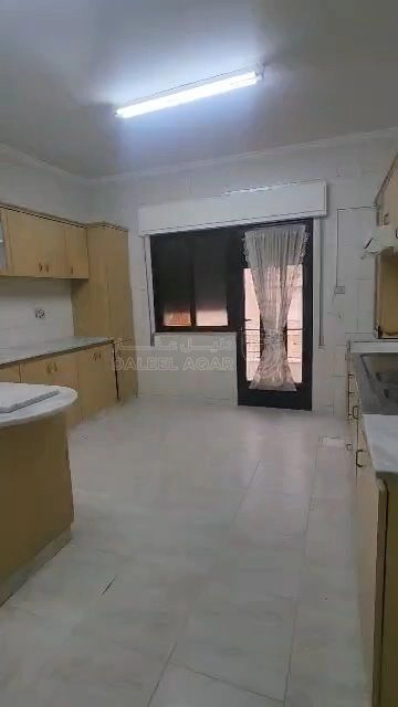 شقة في شقة للبيع في منطقة الجبيهة  - 76,000 دأ - صورة 1