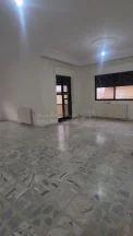 شقة في شقة للبيع في منطقة الجبيهة  - 76,000 دأ - صورة NaN