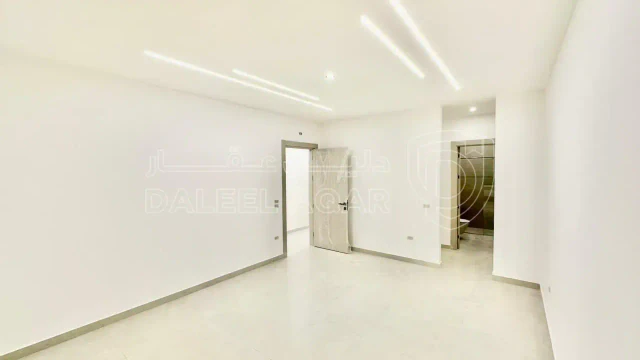 شقة - حي الصحابة - خلف مدرسة المهارات - 135000 دأ