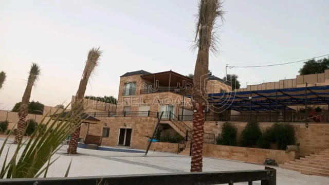 مزرعة/شاليه في السلط جلعد  - 325,000 دأ - صورة 1