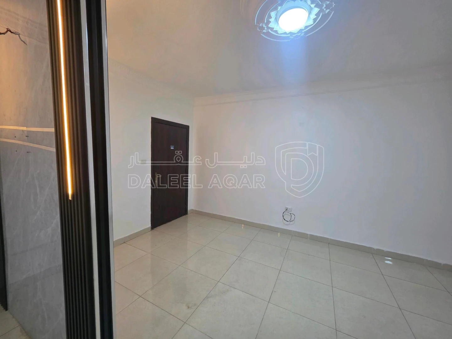 شقة في جاوا الشمال خلف مجمع البيت العتيق الطبي - 45,000 دأ - صورة 1