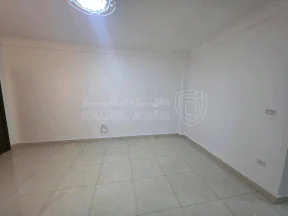 شقة في جاوا الشمال خلف مجمع البيت العتيق الطبي - 45,000 دأ - صورة NaN