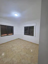 شقة في جاوا الشمال خلف مجمع البيت العتيق الطبي - 45,000 دأ - صورة NaN