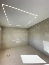 شقة في تبعد 2.5 كم عن طريق المطار  - 75,000 دأ - صورة NaN