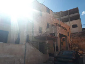 فيلا/منزل - زرقاء جديدة - بتراوي جنوبي - قرب مسجد الاخوة بالله - 90000 دأ