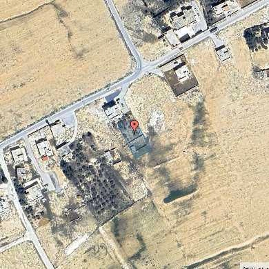 أرض في الموقر/ الحاتمية - قرب مصنع مطابخ يونيفرسال - 86,360 دأ - صورة 1